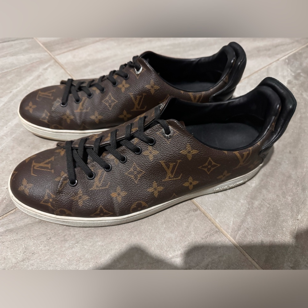 Louis Vuitton Monogram Sneakers ⭐️